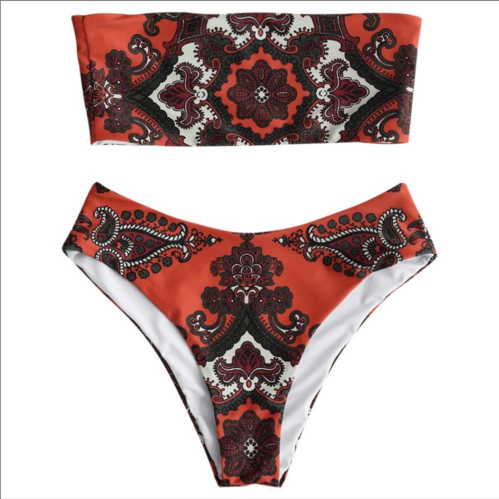BRAND NEW Zaful Bandeau Bikini Set (M)